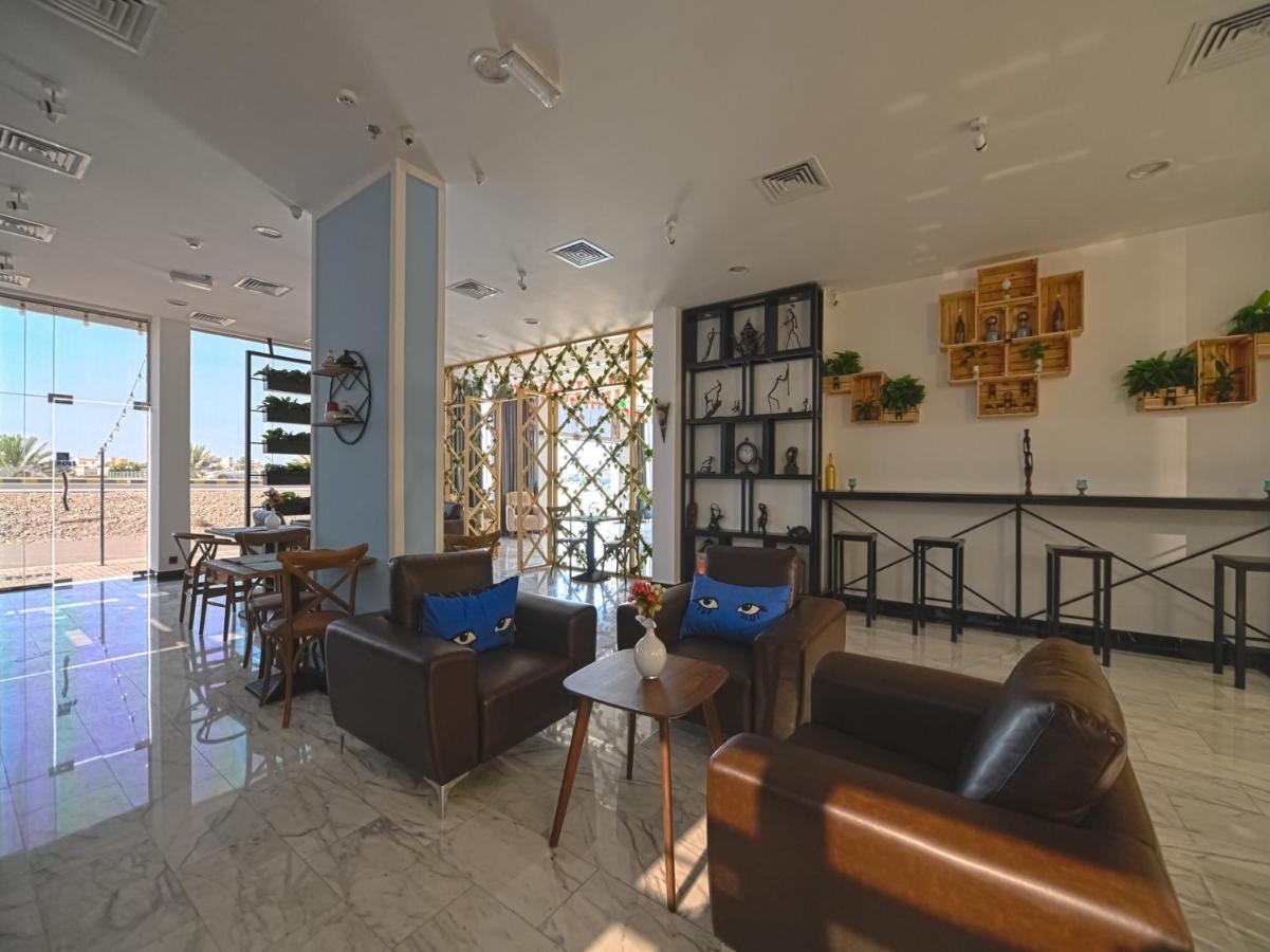 Golden Crown Hotel Alseeb Muscat Buitenkant foto